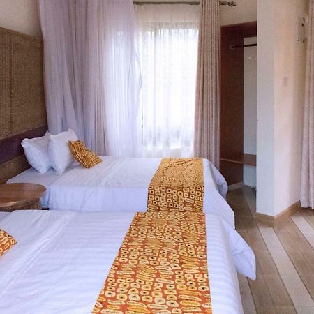 Tooro Fairway Hotel Fort Portal Bagian luar foto